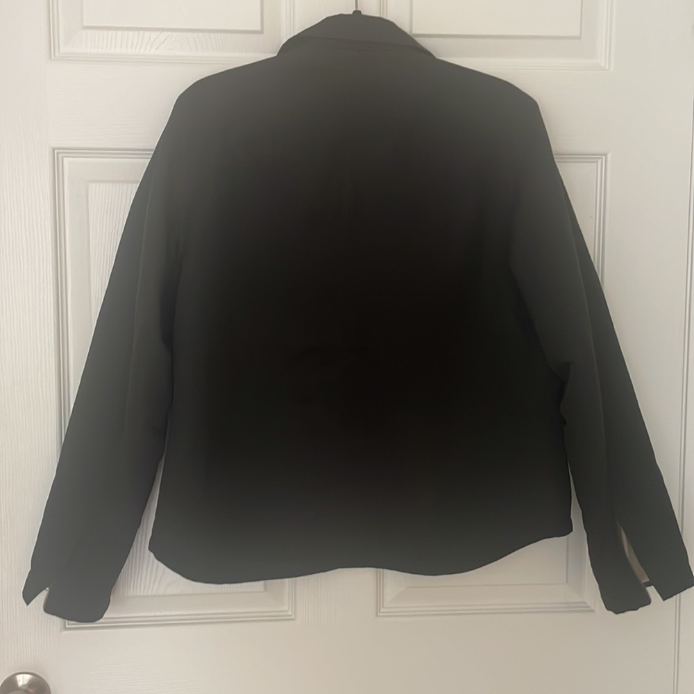 Gap black jacket; lightweight, layers well. Hip length/slightly longer in back. - Picture 6 of 8